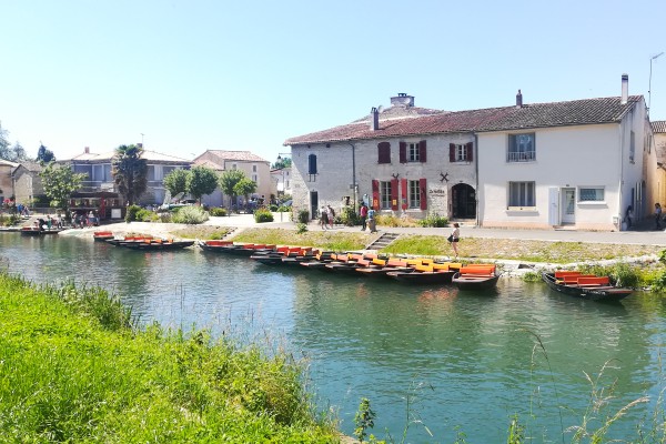 Coulon 5 Frankrijk Marais Poitevin natuurpark Charente vakantie Niort.jpg