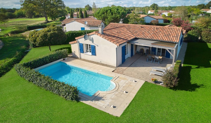 Vieille Vigne 4p 9.1 vakantiehuis prive zwembad Frankrijk Poitou Charentes forges luxe villapark.jpg