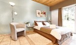 Espinet 10 appartement vakantiepark Quillan Languedoc Frankrijk hotel service senioren wandelen.jpg