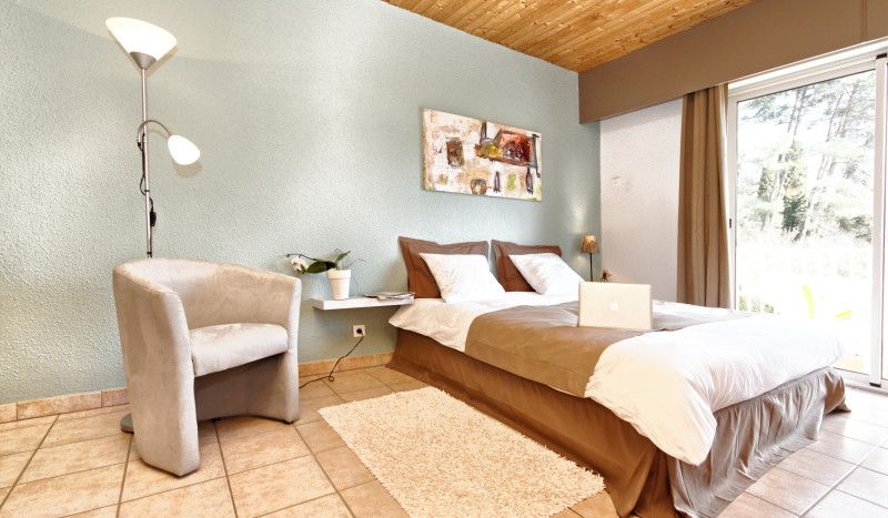 Espinet 10 appartement vakantiepark Quillan Languedoc Frankrijk hotel service senioren wandelen.jpg