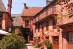 Collonges 13 Frankrijk dordogne correze plus beaux village vakantiepark luxe villa zwembad.jpg