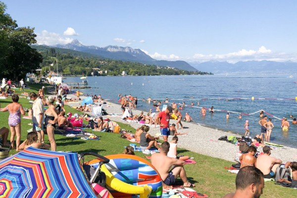 Meer van Geneve 3 lac leman vakantie Frankrijk portes du soleil luxe villa appartement.jpg