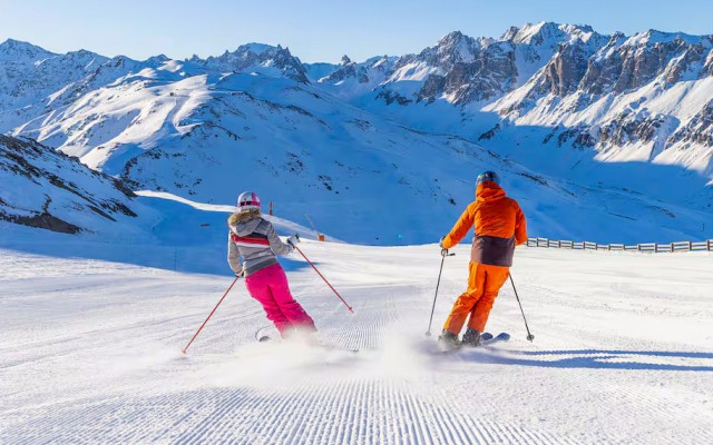 Eerste keer 5 wintersport skien Frankrijk vakantie Portes du Soleil huur of koop kleding skipas.jpg