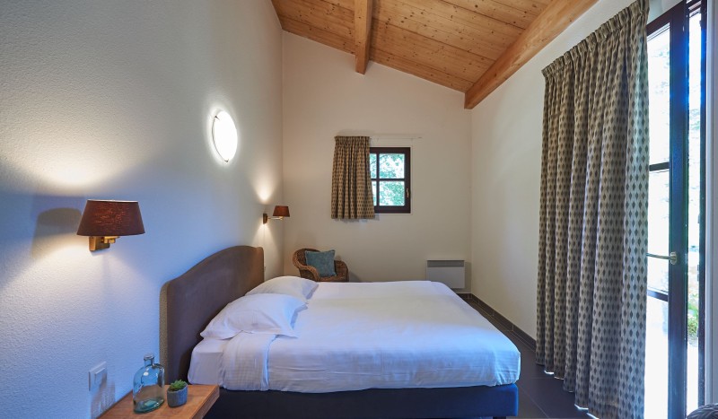 Margaux 21 Chateau de Salles Frankrijk vakantiepark luxe villa zwembad animatie kust zee Arcachon aq