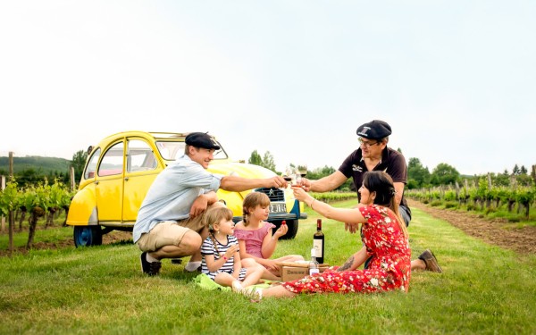 2CV 4a Paganie puy eveque Frankrijk vakantie wijn druiven degustation.jpg