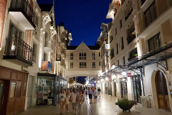 Arcachon 28 Frankrijk bassin Aquitaine kust strand vakantie luxe villa chateau de salles.jpg
