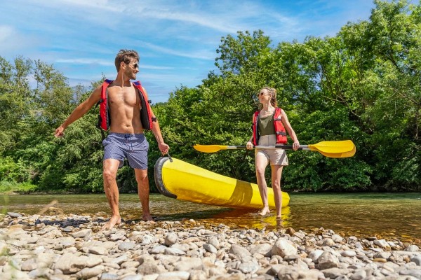 Kano canoe 17S Frankrijk Aude Ariege languedoc pyreneeen vakantiehuis.jpg