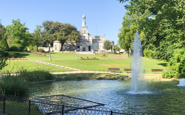 Cognac 16 Frankrijk vakantie comfort Charente likeur wijn luxe villa jardin public.jpg