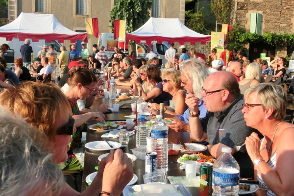 Belves 13 Dordogne perigord Frankrijk vakantie luxe villa marche nocturne.jpg