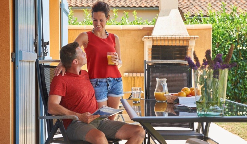 DLF huis 612 Frankrijk Domaine les Forges le bois senis vakantiehuis terras luxe villapark bungalows