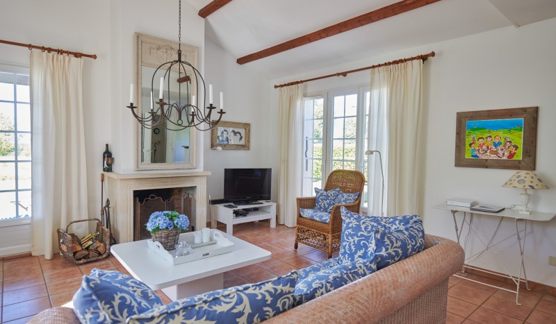 Forges 4 Vieille Vigne zwembad luxe villa vakantiehuis park Frankrijk Poitou Charentes.jpg