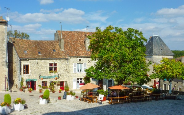 Chauvigny 1 Vienne Frankrijk vakantie Poitiers villa ville medievale.jpg