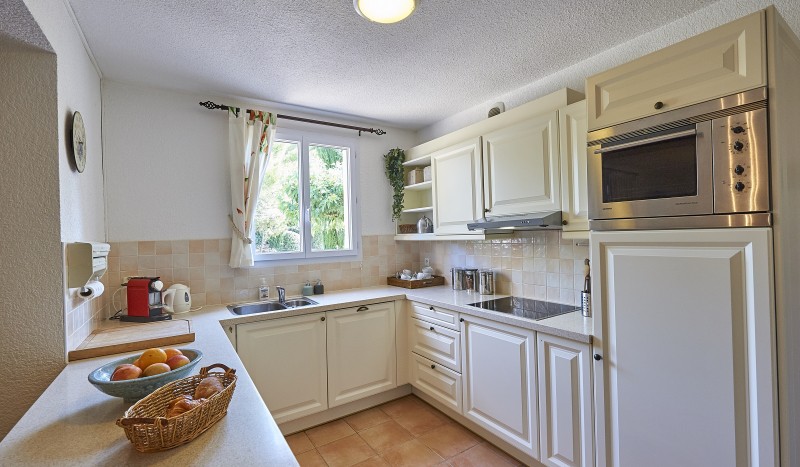 Jardin du Golf 6p.vr. 6 luxe villa Frankrijk Provence middellandse zee zwembad golfresort.jpg
