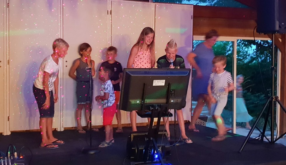 Animatie 8 Village des Cigales kidsclub vakantie Dordogne Frankrijk.jpg