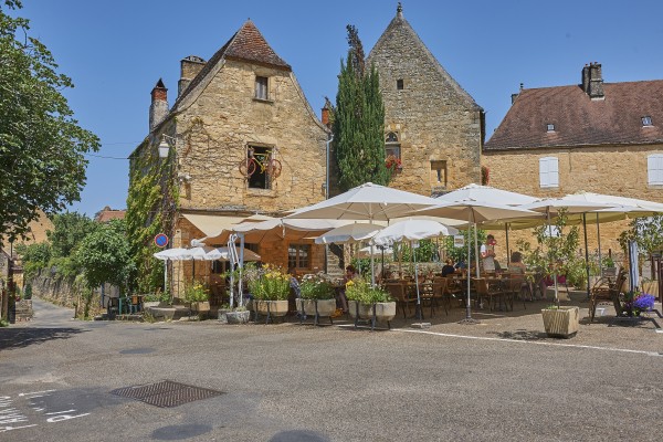 Domme 3S bastide Dordogne Frankrijk train vakantie uitzicht toerisme.jpg