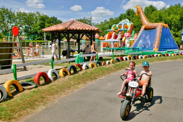 Quercyland 20 pretpark aquaparc Frankrijk Souillac vakantie Dordogne Lanzac.jpg