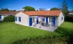 Vieille Vigne 6p 16 vakantiehuis Frankrijk Poitou Charentes forges aveneau terras luxe villapark zwe