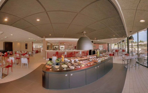 Cite de L Espace 6 Frankrijk Toulouse  pyreneeen gezin kinderen senioren restaurant animatie.jpg