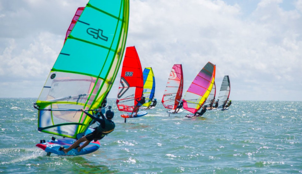Sportief 4 surfen Frankrijk kust zee Aquitaine tijdens vakantie Gironde luxe villa_edited.jpg