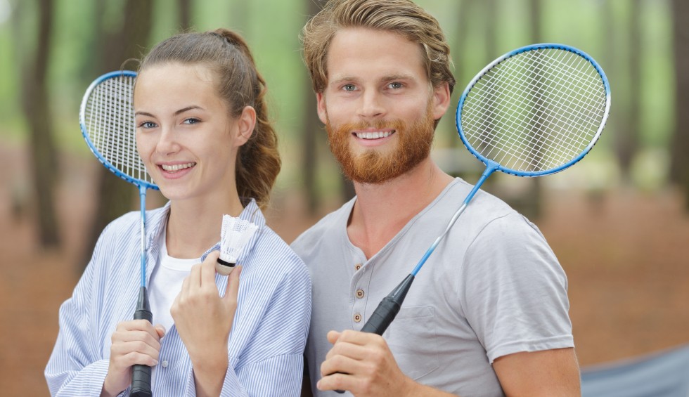 Badminton vakantie Frankrijk gezin partner sport samen villa.jpg