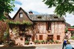 Collonges 11 Frankrijk dordogne correze plus beaux village vakantiepark luxe villa zwembad.jpg