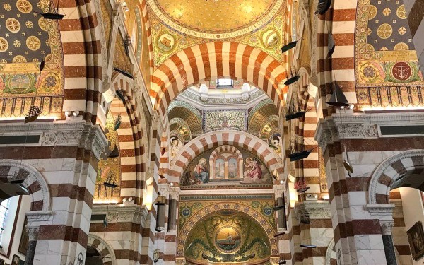 Marseille 8 Zuid Frankrijk Middellandse zee strand vakantie villa cathedrale major.jpg