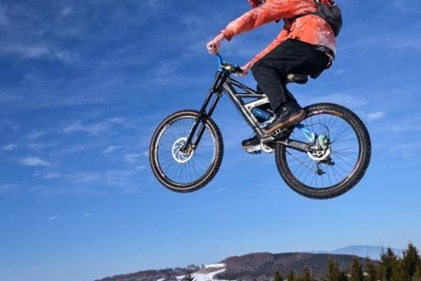 Mountainbike 11 sneeuw Alpen Frankrijk vakantie Portes du Soleil luxe chalet appartement abondance.j