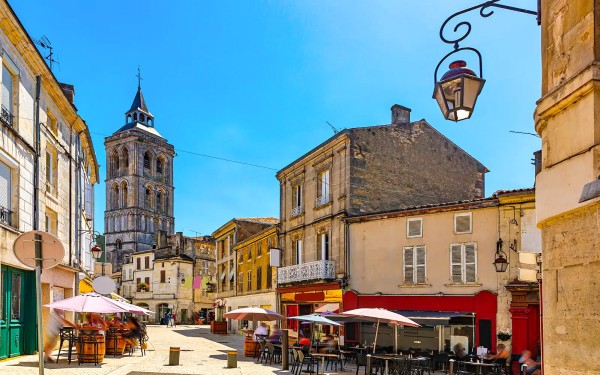Cognac 6 Frankrijk vakantie comfort Charente likeur wijn luxe villa tour champagne.jpg