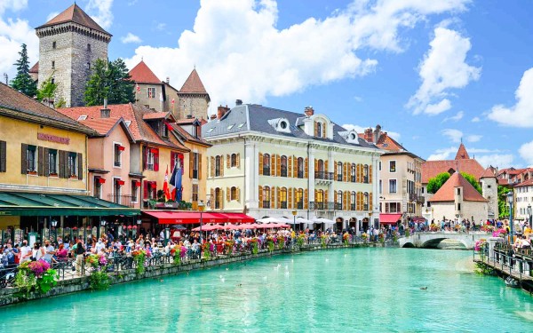 Annecy 1 Frankrijk  vakantie haute savoie meer toerisme bezienswaardigheden.jpg