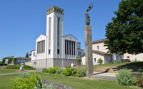 Oradour sur glane 4 Frankrijk memorial herdenken oorlog vakantie villa.jpg