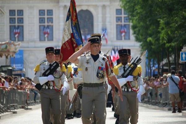 14 juillet 18 Frankrijk feest vakantie park genieten bastide zwembad animatie.jpg