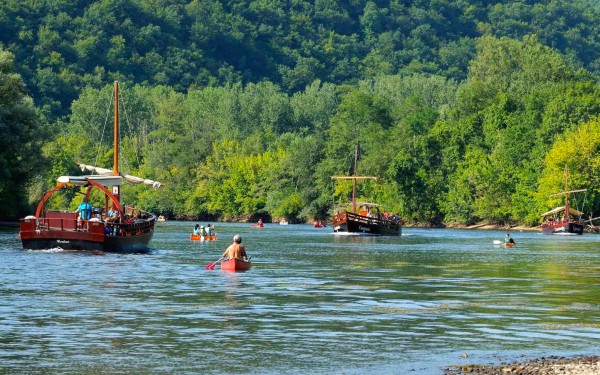 Gabarre 7 Dordogne Beynac roque gegeac Sarlat vakantie Frankrijk toerisme varen boottocht rondvaart.