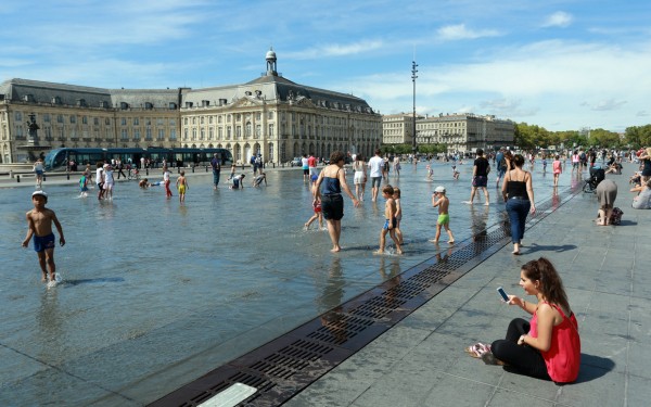 Bordeaux 2 Frankrijk vakantiehuis luxe villa chateau de salles mirror d'eau toerisme aquitaine.jpg