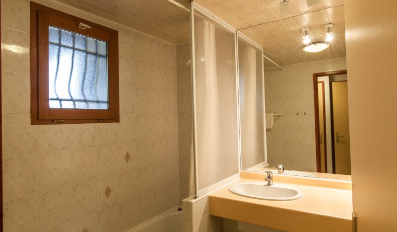 Espinet 14 appartement vakantiepark Quillan Languedoc Frankrijk hotel service senioren wandelen.jpg