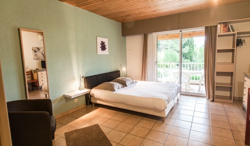 Espinet 7 appartement vakantiepark Quillan Languedoc Frankrijk hotel service senioren wandelen.jpg