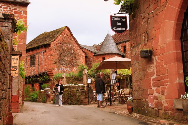 Collonges la Rouge 18 in de correze bij de Dordogne Frankrijk vakantiepark.jpg