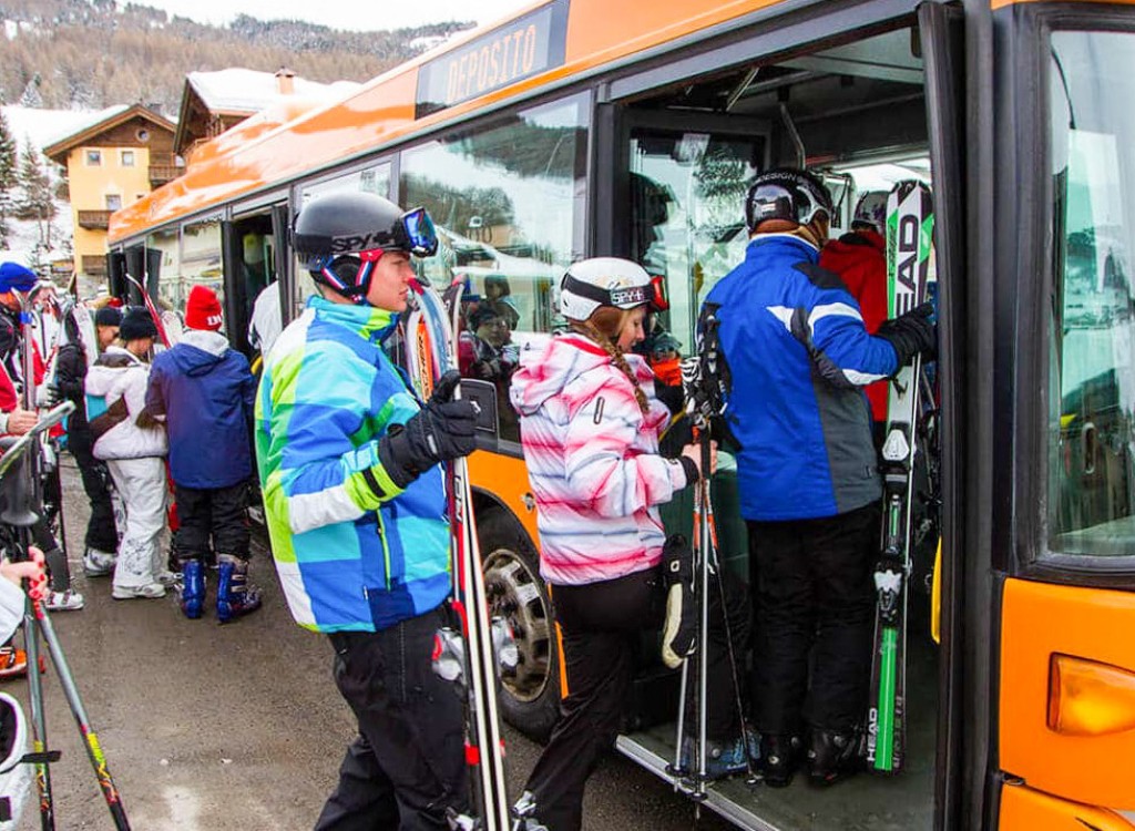 Skibus 2a navette portes du soleil Frankrijk wintersport vakantie alpen_edited.jpg