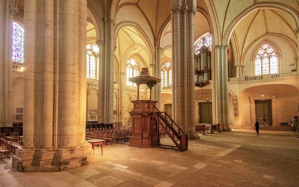 Poitiers 21 saint hilaire le grand Frankrijk Poitou Vienne vakantie.jpg