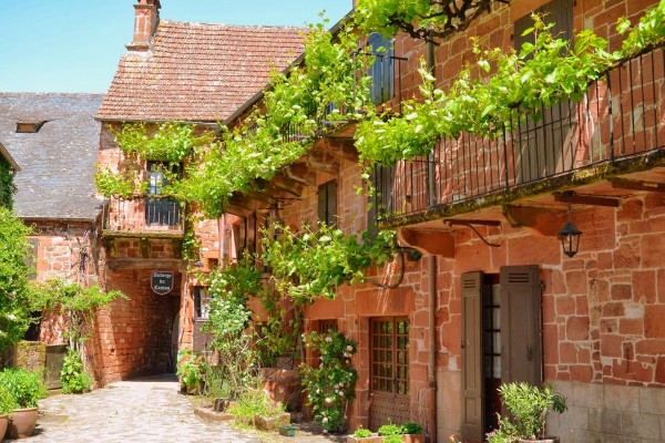 Collonges la Rouge 17 in de correze bij de Dordogne Frankrijk vakantiepark.jpg