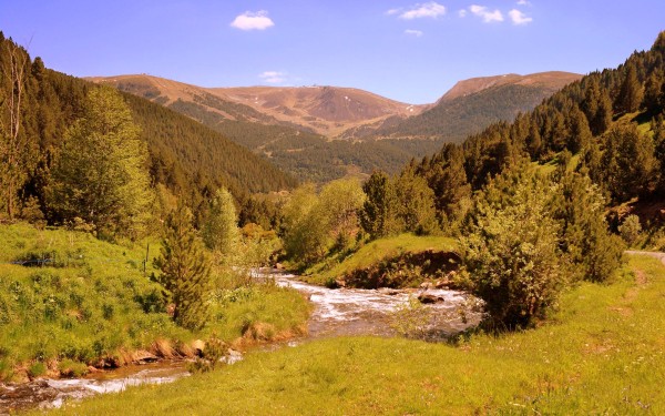 Pyreneeen B3 Pyrenees Oustal del Carlat gezin recreatiemeer vakantiepark luxe wellness gite Frankrij