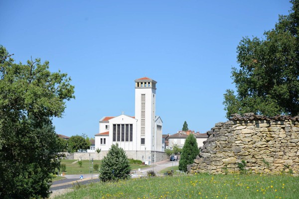 Oradour sur glane 3 Frankrijk memorial herdenken oorlog vakantie villa.jpg