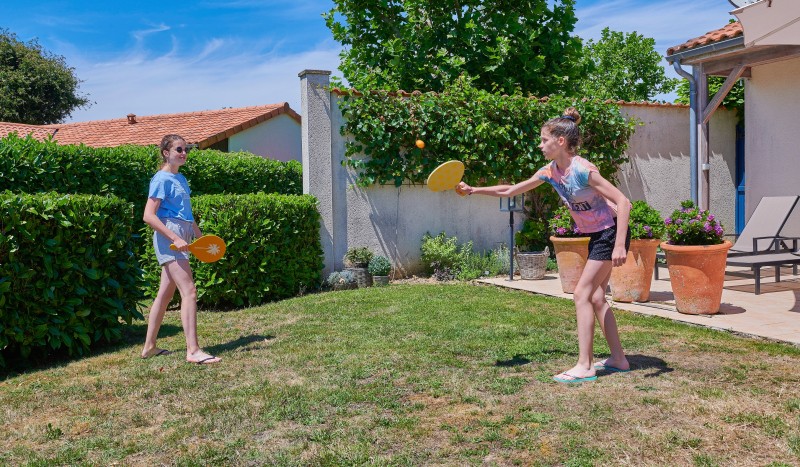 Forges 19 Vieille Vigne zwembad luxe villa vakantiehuis park Frankrijk Poitou Charentes.jpg