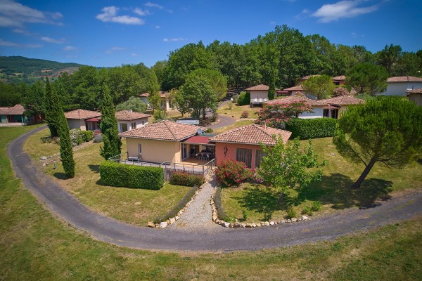Espinet 1 vakantiepark Frankrijk Quillan Languedoc Carcassonne villa wandelen bergen wijn.jpg