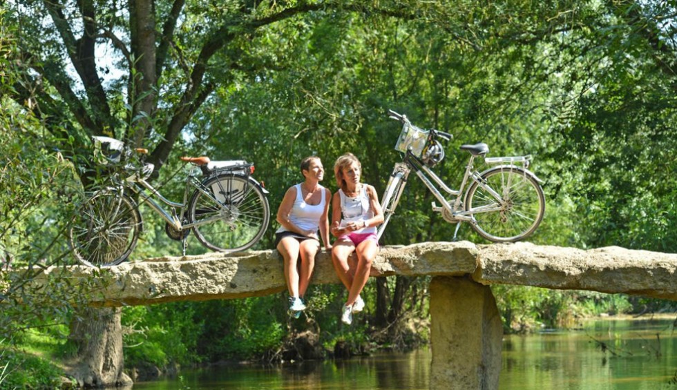 Fietsen 1 Poitou Charentes vakantie Frankrijk luxe villa les forges.jpg