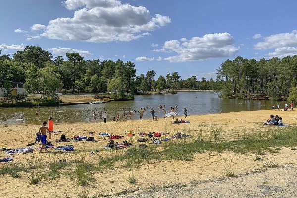 Recreatiemeer 1 Charente base de loisirs du lac vakantie Zuid-Frankrijk.jpg