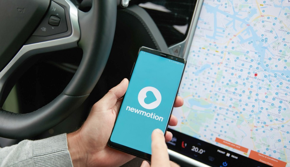 laadpalen 6 elektrische auto fastned newmotion ionity  vakantie Frankrijk vakantiepark luxe villa zw
