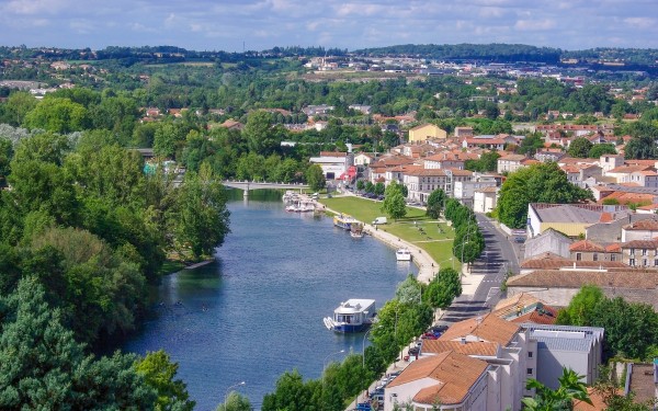 Angouleme 1 vakantie Frankrijk in Poitou-Charentes.jpg