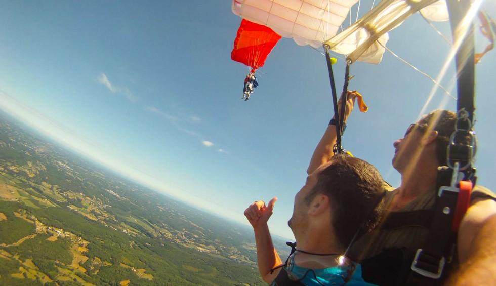 Sportief 1 Village des Cigales Lanzac parachute vakantie Dordogne Frankrijk.jpg