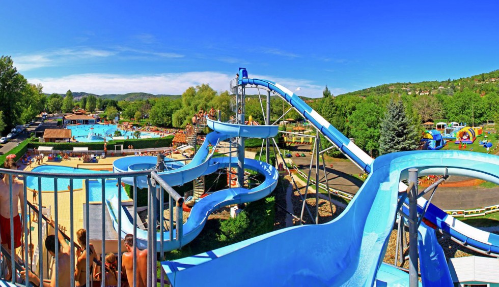 Quercyland 1 zwembad aquaparc Frankrijk Souillac vakantie Dordogne Lanzac glijbaan.jpg