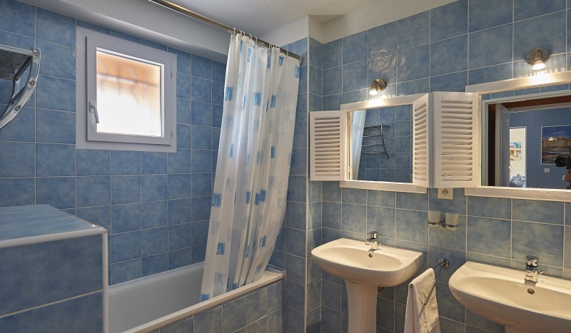 B5 Vallee de la Sainte Baume vakantiepark zee strand Frankrijk Provence luxe villa prive zwembad bad